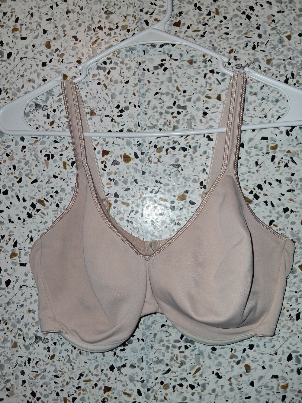 Lily Of France Minimizer Bra Size 40DD Nude No Padding With Wires Slim Fit